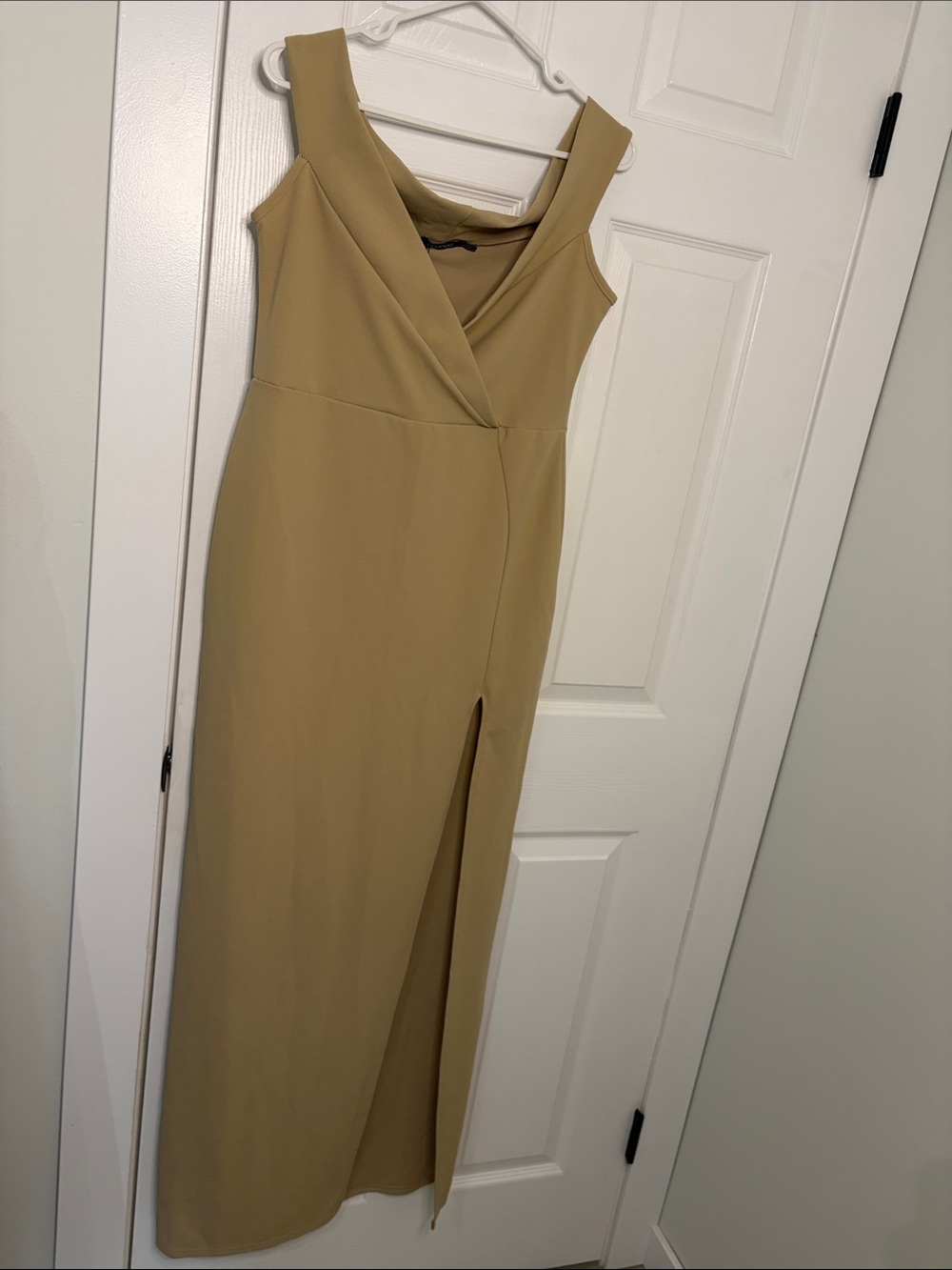 NWT boohoo dress 10 ptp19-22